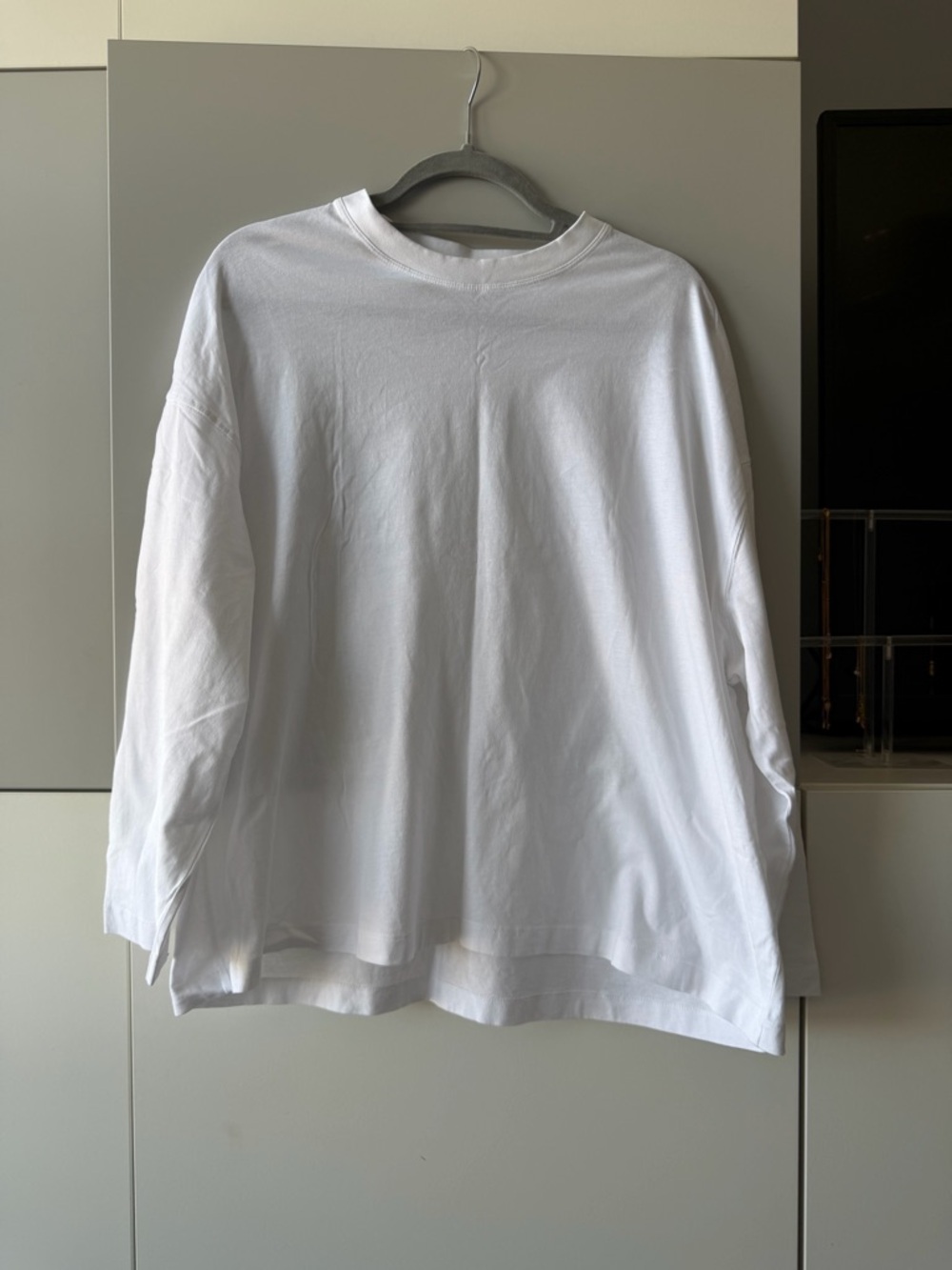 Zara White Long-Sleeve Crewneck Tee - Relaxed Fit